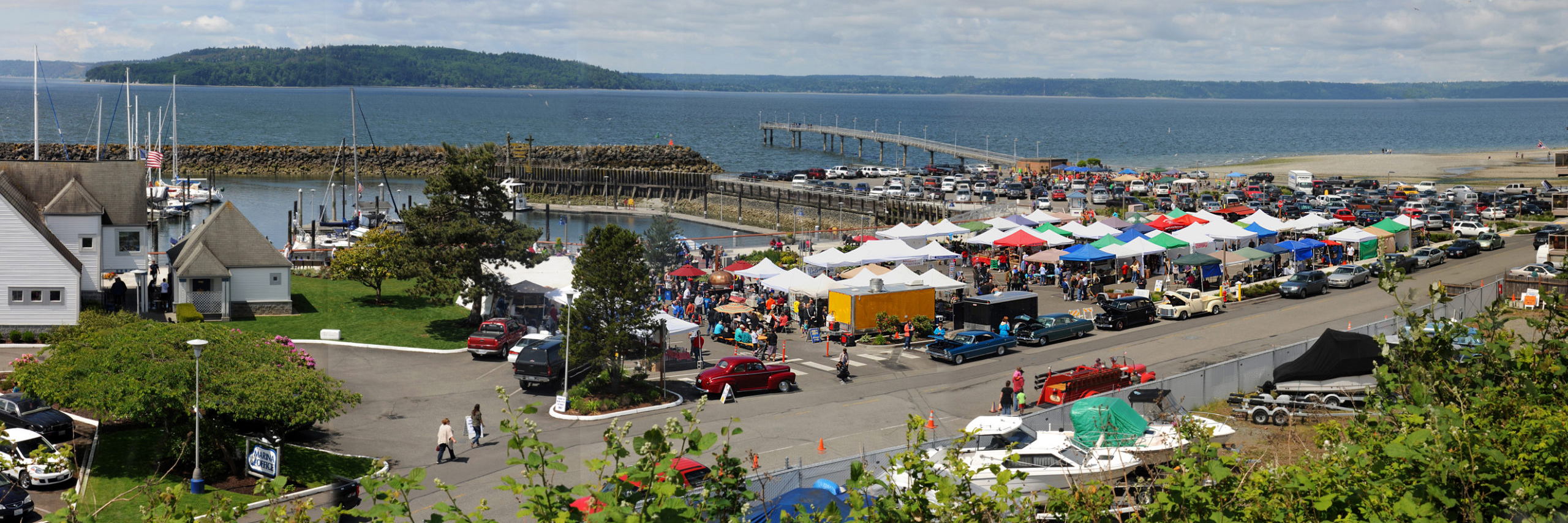 Making moves simple, fast, and stress-free for families and businesses in Des Moine, WA